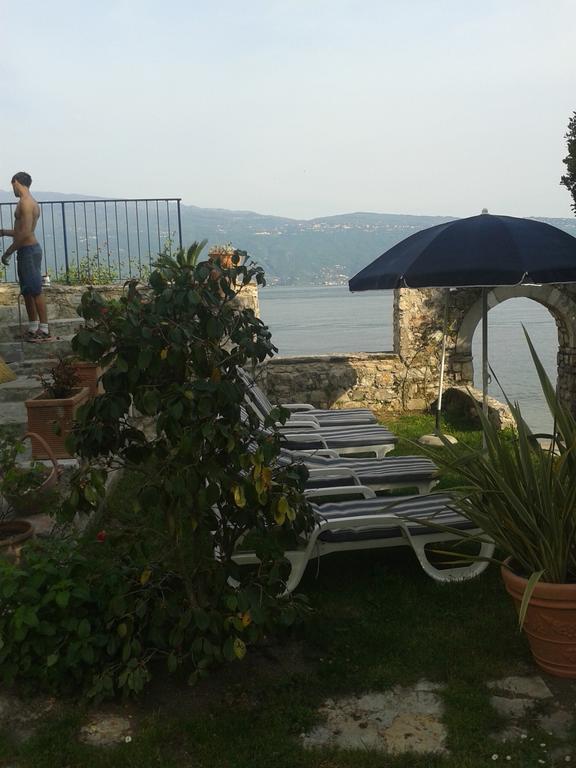 Villa Residence La Limonaia Gargnano Værelse billede