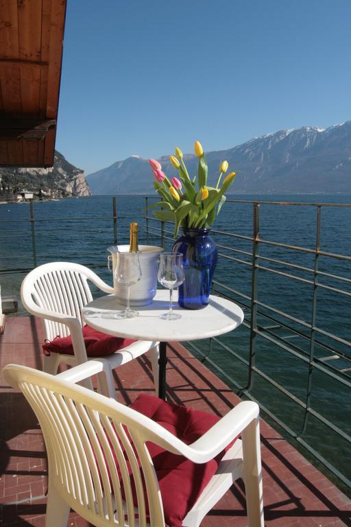 Villa Residence La Limonaia Gargnano Værelse billede